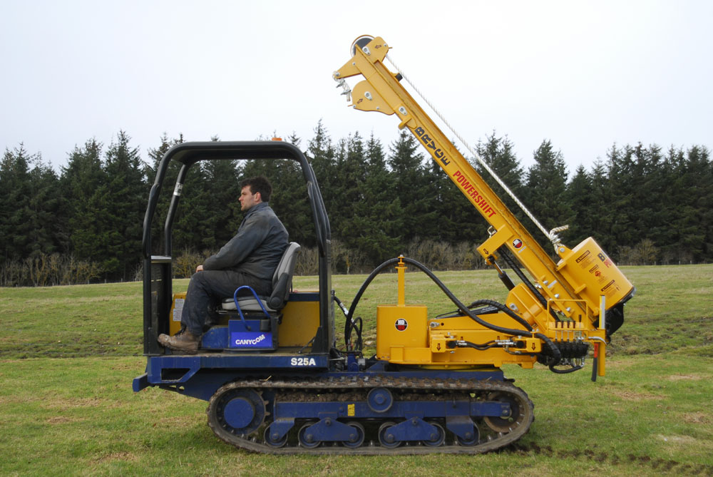 Tracked Fence Chapper